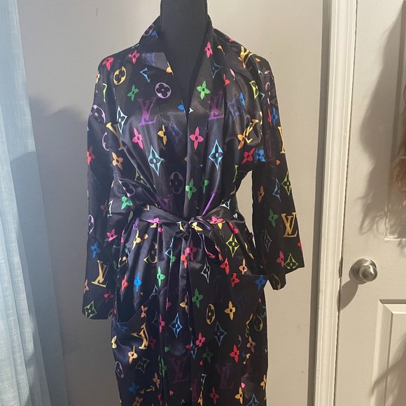 Housecoat - Picture 1 of 2